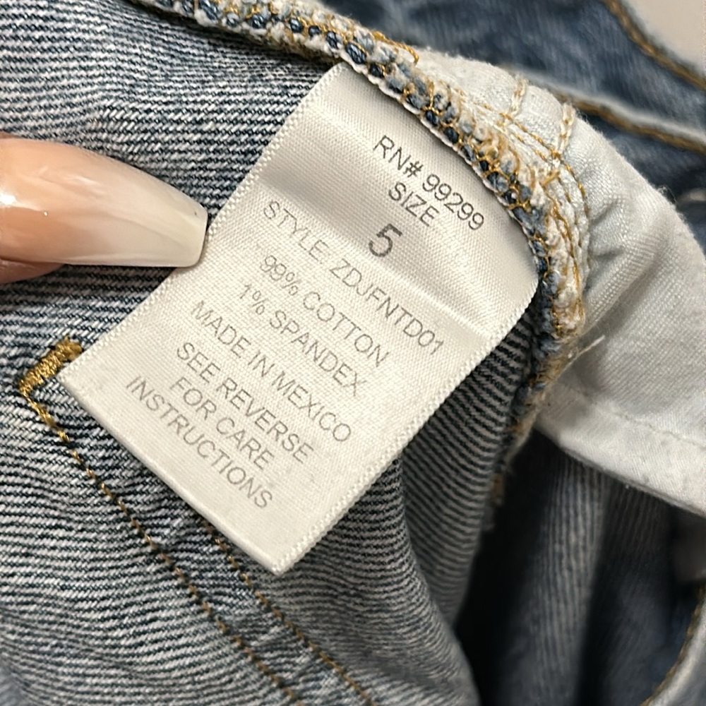 High Rise Mom Jeans 👖✨ - Picture 16 of 16